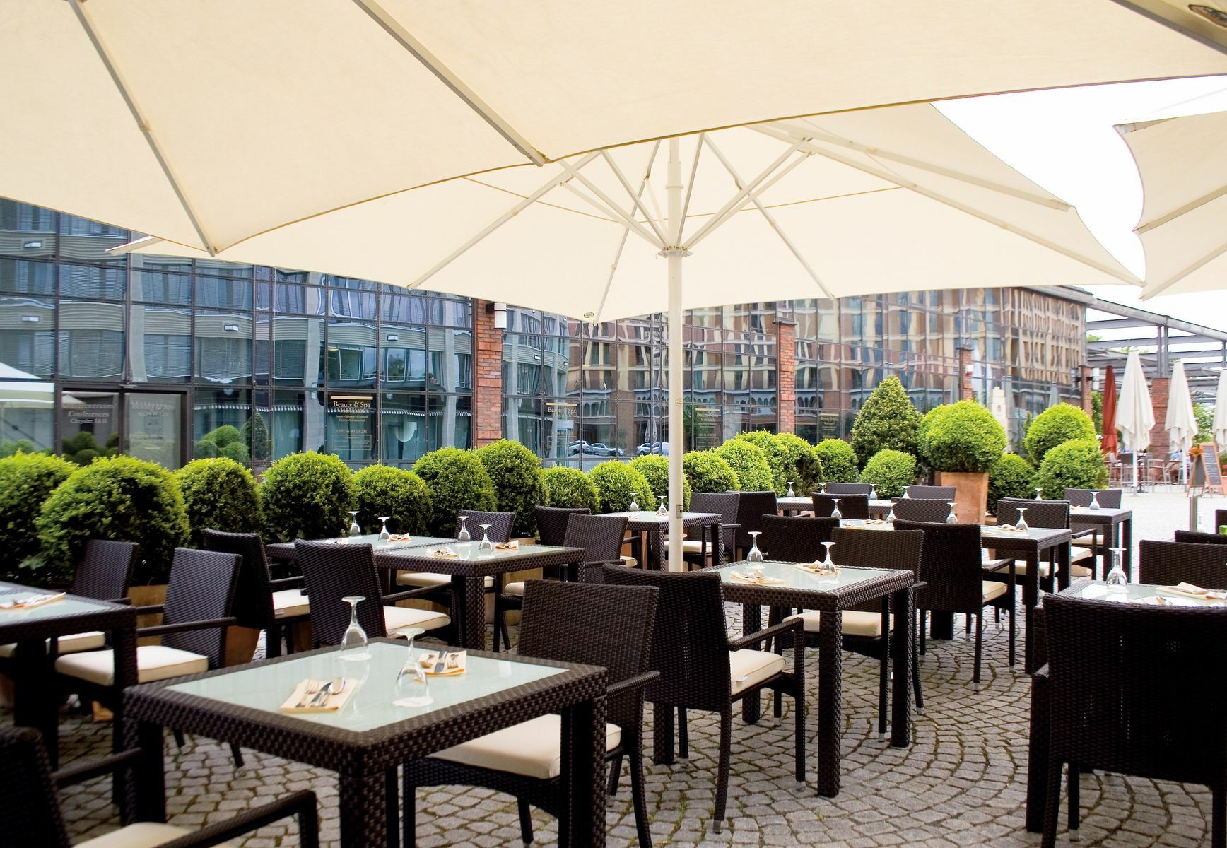 Lindner Hotel Frankfurt Main Plaza, Part Of Jdv By Hyatt Франкфурт-на-Майне Экстерьер фото